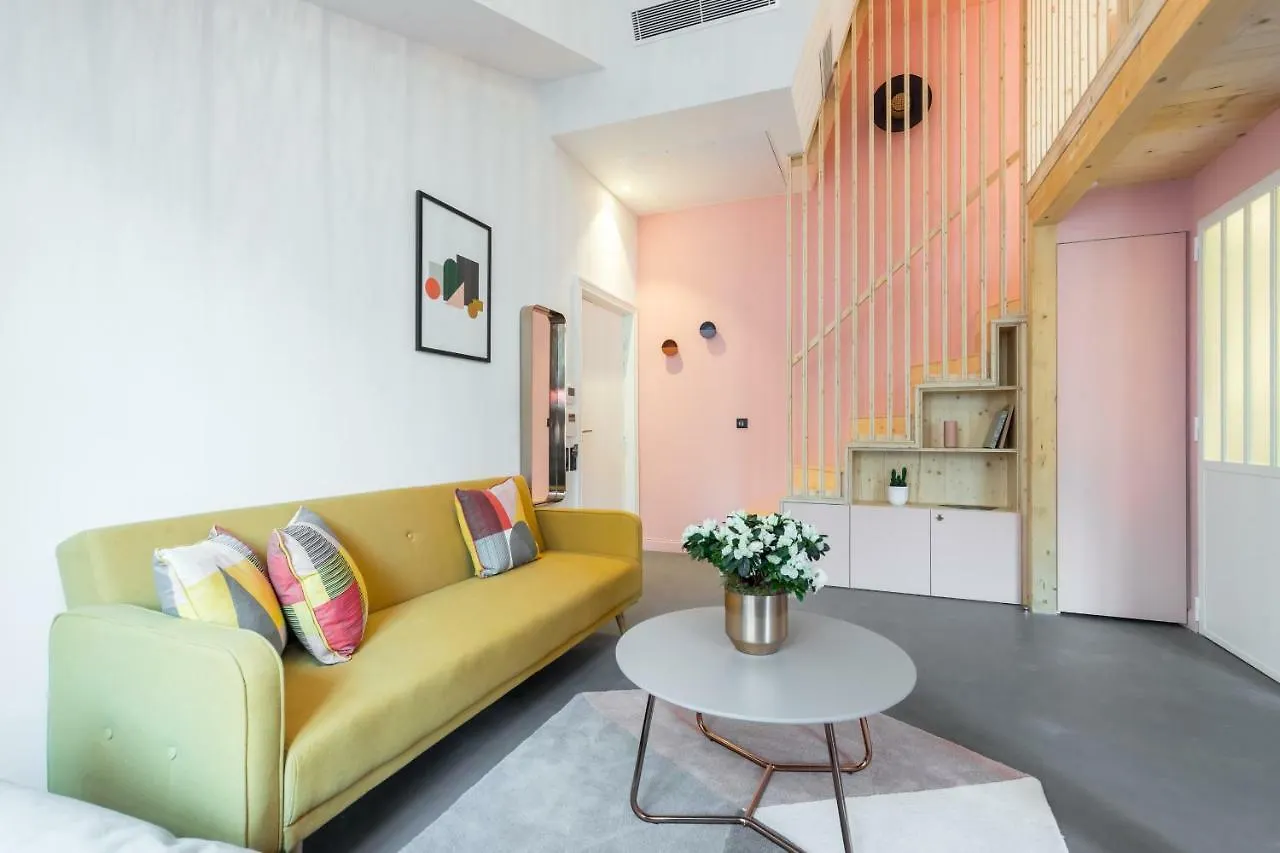 L'Abeille - Boutique Apartments Nice Hotel