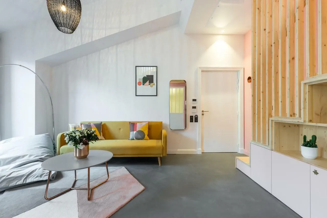 L'Abeille - Boutique Apartments Nice Hotel